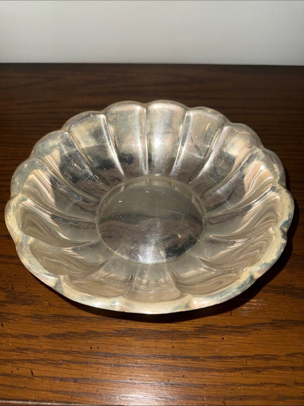 Vintage REED & BARTON Holiday 175 Silver Plated Scalloped Bowl Fluted 8” Bowl